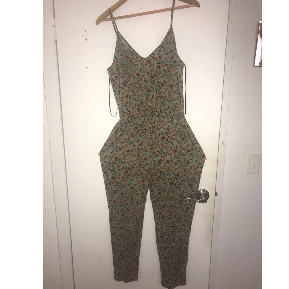 Jumpsuit - Picture 2 of 3